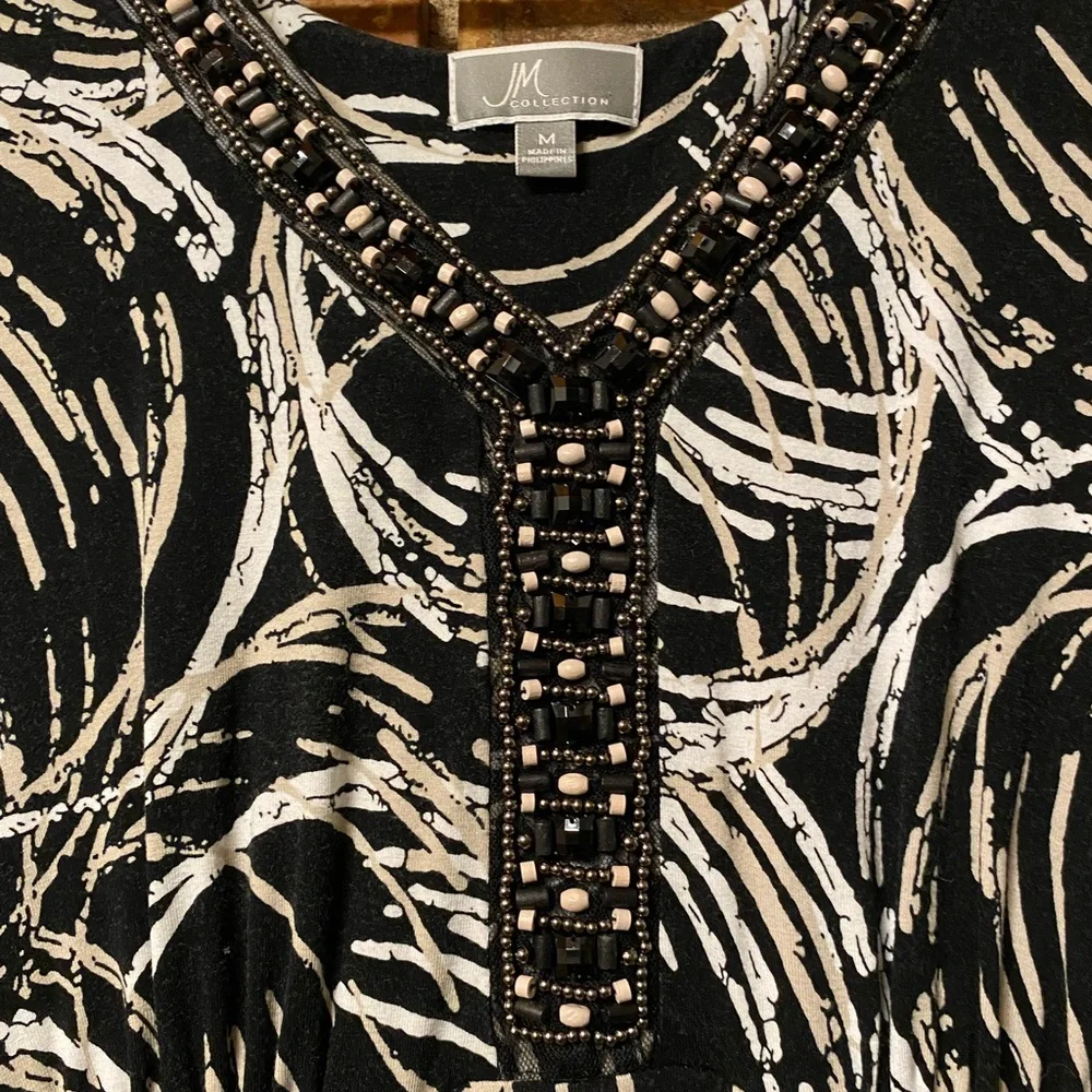 Black and White Patterned Sleeveless Dress - Picture 2 of 6